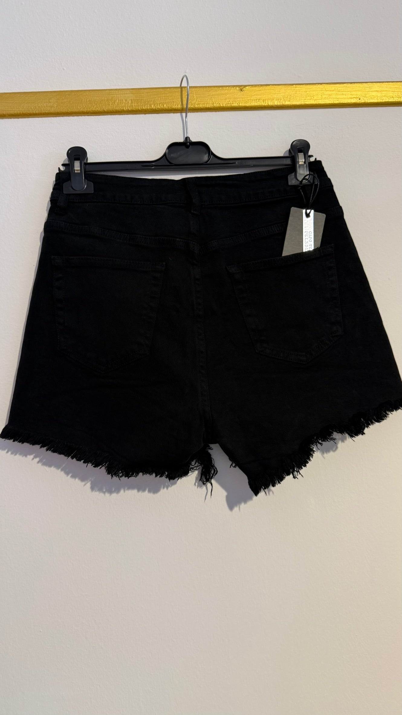 Bermuda Black